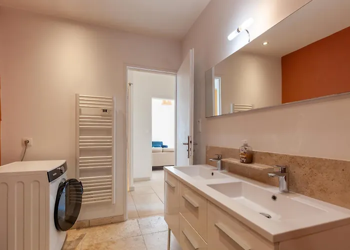 La Naronne Apartment